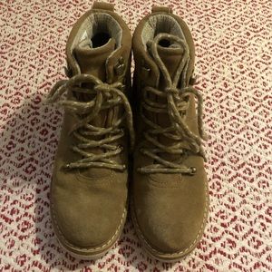 TOMS boots. Size 7.5
